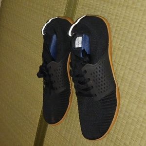 Whitin Barefoot running shoes